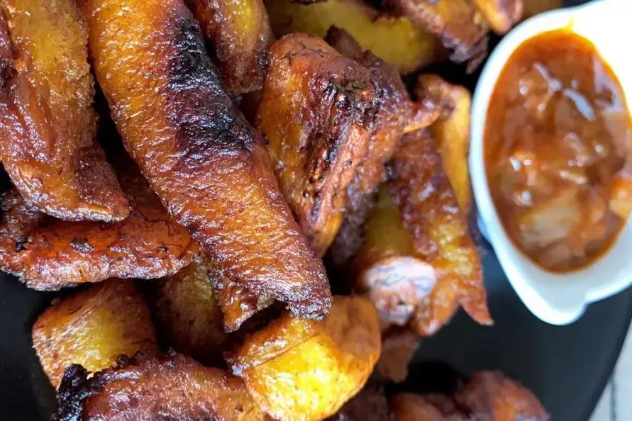 Alloco, or fried plantains. Image by Amy Nye. Senegal, 2019.