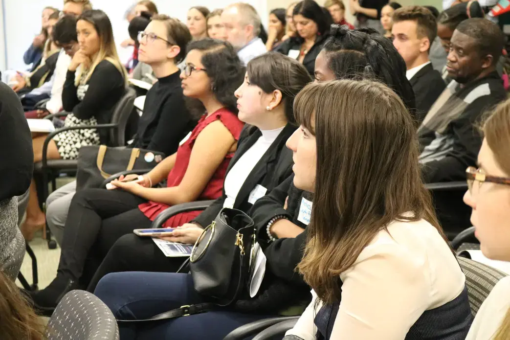 The audience listens to student fellows present their global reporting projects at Washington Weekend. Image by Karena Phan. United States, 2018.