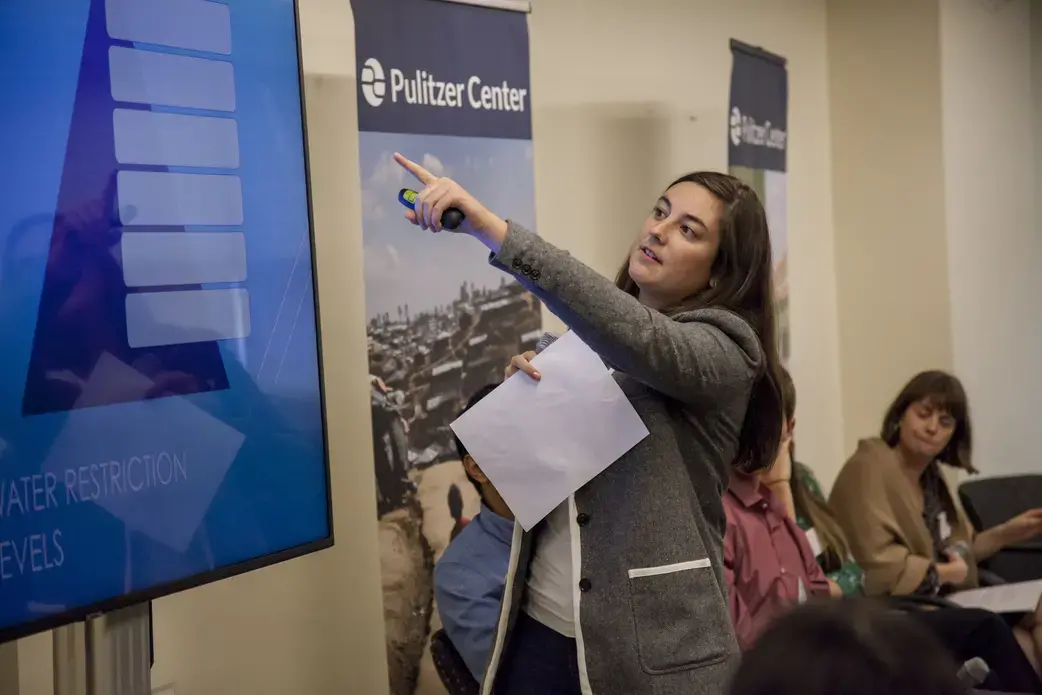 Jacqueline Flynn (Texas Christian University) presents her global reporting project at 2018 Washington Weekend. Image by Jin Ding. United States, 2018.