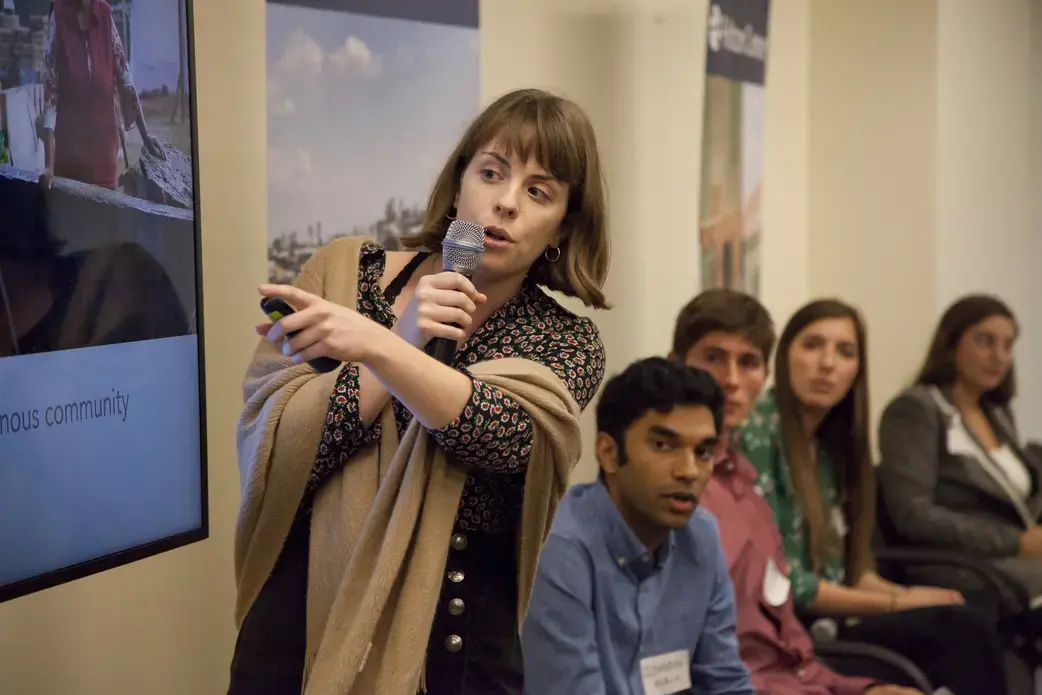 Meg Vatterot (University of Missouri) presents her global reporting project at 2018 Washington Weekend. Image by Jin Ding. United States, 2018.