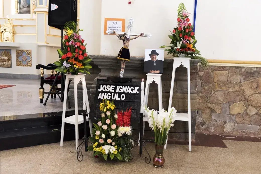 Jose Ignacio Angulo’s funeral service in Tarata, Bolivia. His children live in Virginia and one of his sons was unable to attend the funeral. Image by Carey Averbook. Bolivia, 2016.