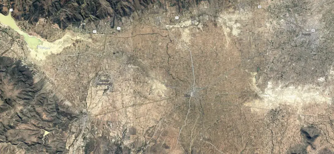 Map of part of the Valle Alto. Tarata is on the southwest side of the valley. Image courtesy Google Earth.