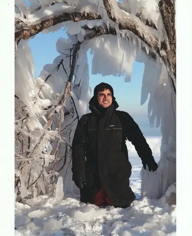 Imran experiences snow and ice at Promontory Point, Chicago
